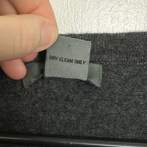 Cashmere Gray Vneck pull over Sweater XL #1252 - Picture 3 of 11